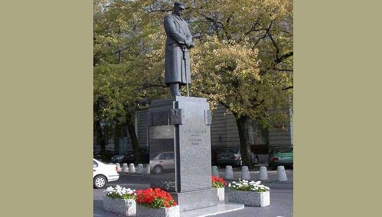 Józef Piłsudski pomnik Piłsudskiego w Warszawie
