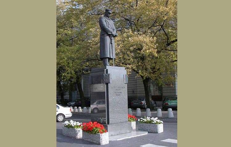 Józef Piłsudski pomnik Piłsudskiego w Warszawie