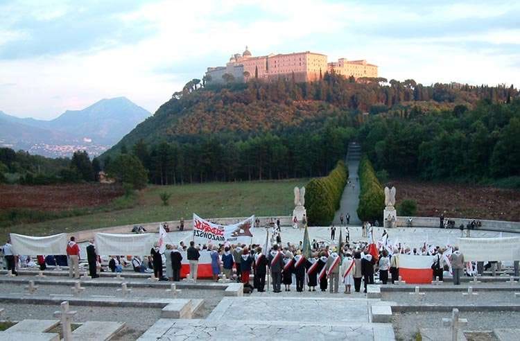 Klasztor Monte Cassino ciekawostki Włochy