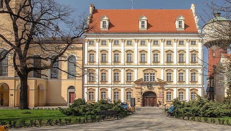 Oława ciekawostki zamek Piastowski w Oławie