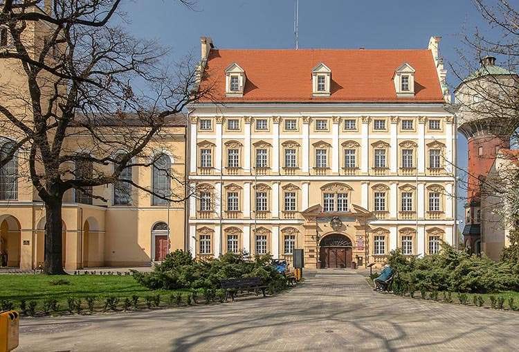 Oława ciekawostki zamek Piastowski w Oławie