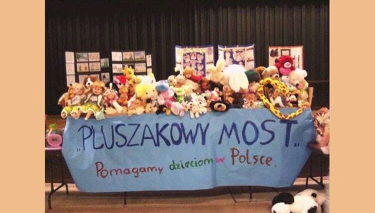 Pluszakowy most Dobra Polska Szkoła Szczepan Sadurski