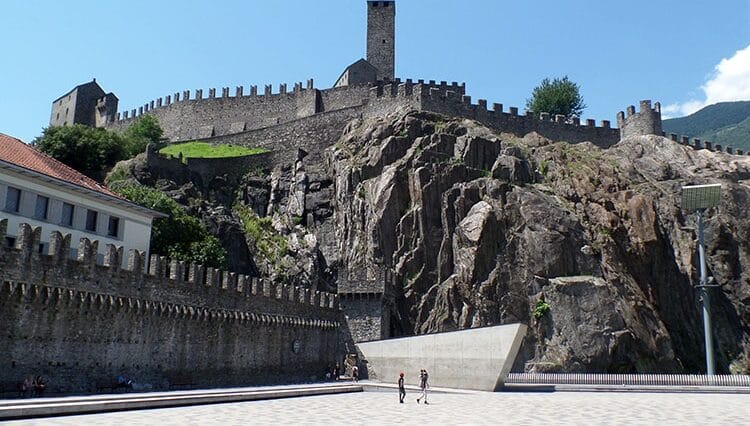 zamek Bellinzona Szwajcaria ciekawostki atrakcje podróże