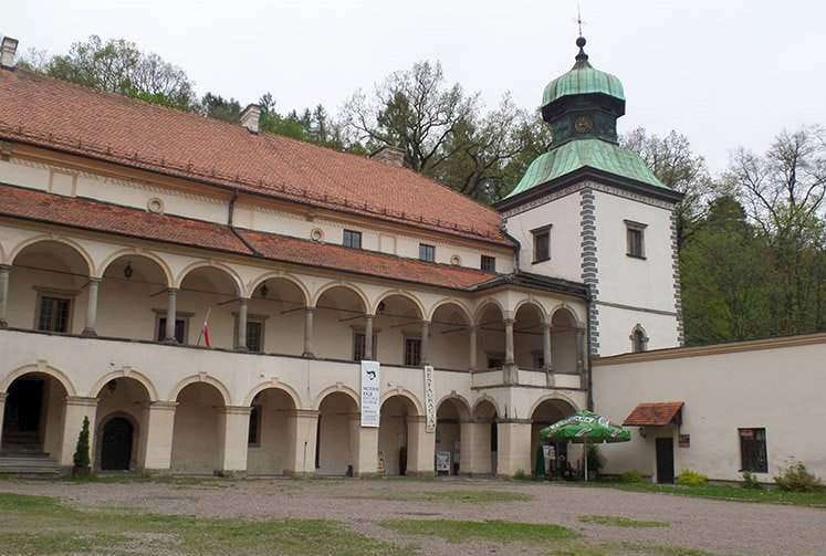 zamek Sucha Beskidzka ciekawostki