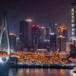 miasto noc Chongqing Chiny wieżowce