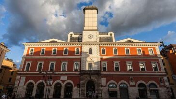 Terni biblioteka publiczna Włochy ciekawostki zabytki atrakcje