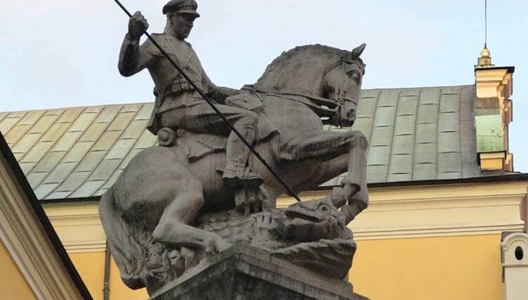 Poznań Pomnik 15. Pułku Ułanów Poznańskich