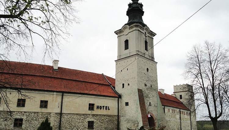 Baszta Krakowska Sulejow ciekawostki Podklasztorze opactwo zabytki atrakcje Przyklasztorze