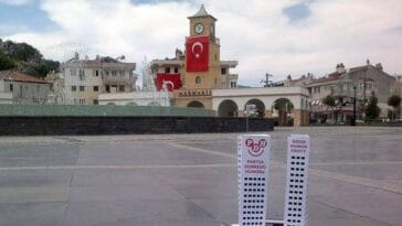 miasto Marmaris Turcja ciekawostki Wesoły Wieżowiec