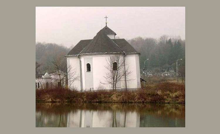 Krzywy Kościół św. Piotra z Alkantary