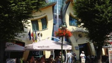 Krzywy Domek Sopot ciekawostki Trójmiasto Monciak