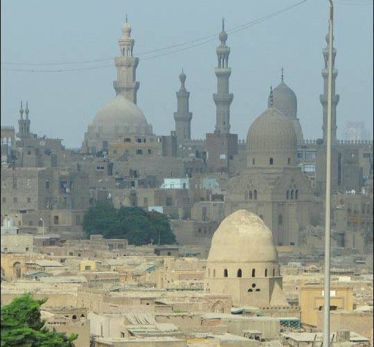 Kair. Miasto Umarłych tętni życiem