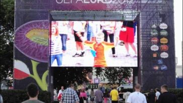 turniej piłkarski Euro 2012 Warszawa strefa kibica piłka nożna