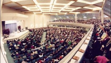 Zgromadzenie w Velten