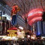 Fremont Street Las Vegas ciekawostki Nevada hotele kasyna kowboj Vegas Vic