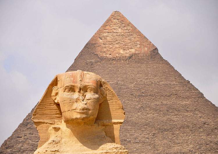 starożytny Egipt ciekawostki turyści prawo piramidy mumie faraoni hiroglify