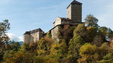 Południowy Tyrol zamek zamki