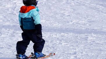 na narty góry dzieci ubezpieczenia narciarskie polisa