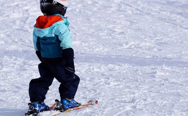 Wyjazd na narty z dziećmi. Gdzie jechać, o czym pamiętać?