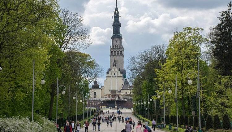 sanktuarium Jasna Góra aleja Częstochowa ciekawostki atrakcje