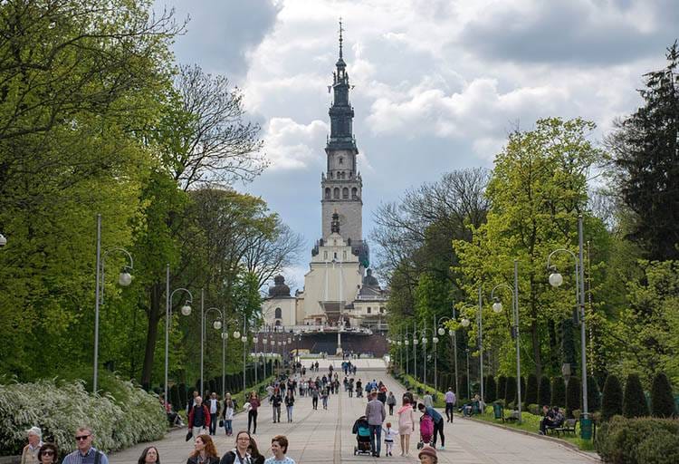 sanktuarium Jasna Góra aleja Częstochowa ciekawostki atrakcje