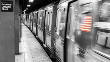 metro w Nowym Jorku subway Nowy Jork NYC flaga amerykańska ciekawostki USA Stany Zjednoczone