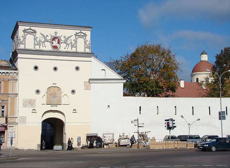 Ostra Brama Wilno Litwa ciekawostki zabytki atrakcje