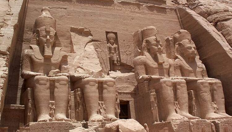 Ramzes II grób Abu Simbel
