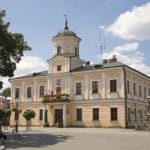 ratusz Tuchów ciekawostki atrakcje zabytki