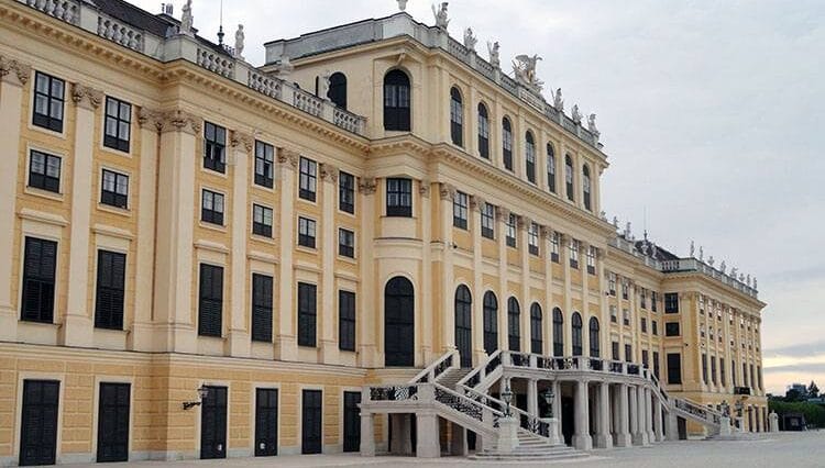 Shonbrunn pałac Wiedeń ciekawostki Austria zabytki atrakcje