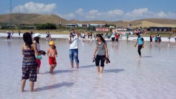 Tuz jezioro Turcja ciekawostki atrakcje