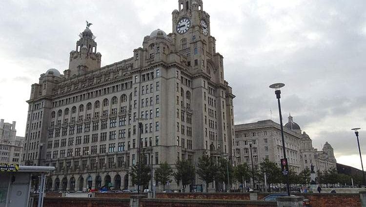 Royal Liver Building Liverpool ciekawostki zabytki atrakcje