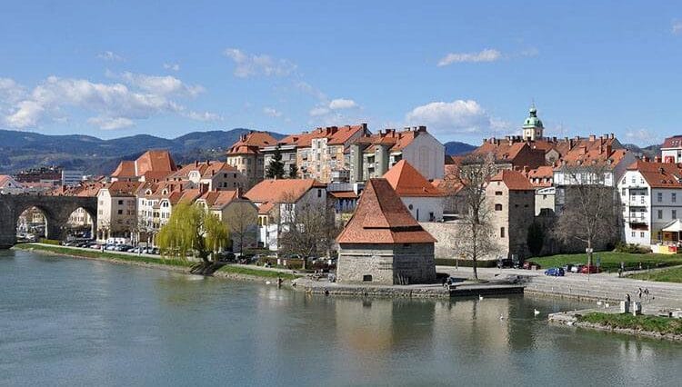 Maribor Słowenia ciekawostki atrakcje zamek zabytki