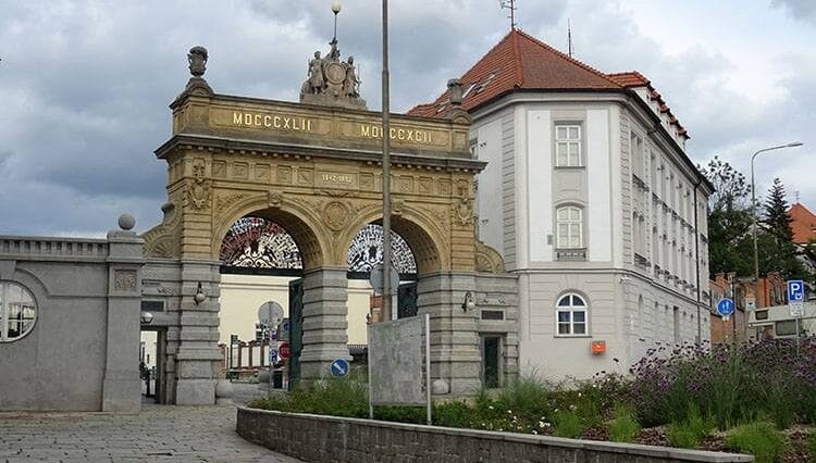 brama Pilzno Pilsner Urquell piwo browar Plzen ciekawostki