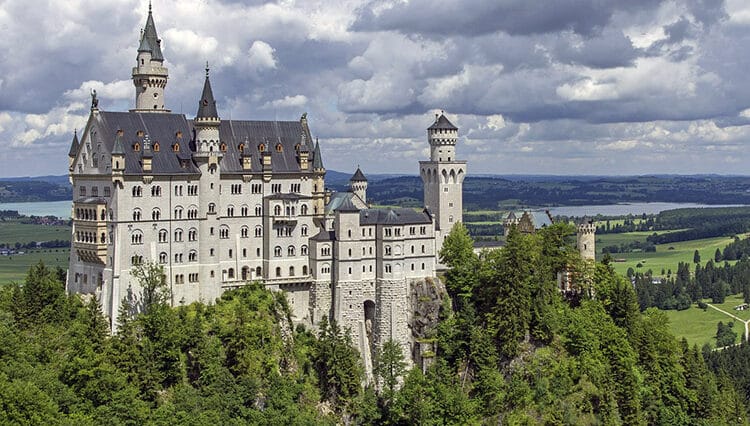 zamek Neuschwanstein Bawaria Niemcy ciekawostki informacje