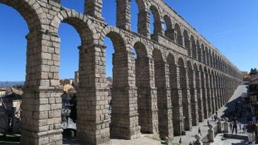 Segowia akwedukt Hiszpania zabytki atrakcje