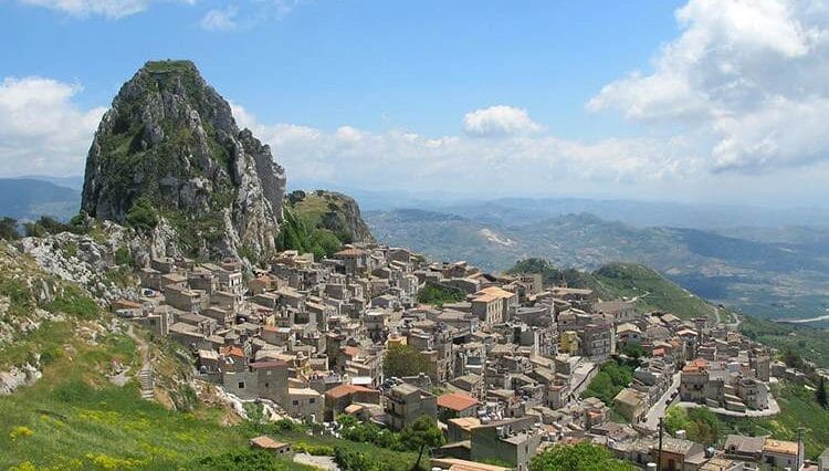 Sycylia ciekawostki Caltabellotta