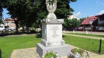 wieś Izbica ciekawostki pomnik lubelskie