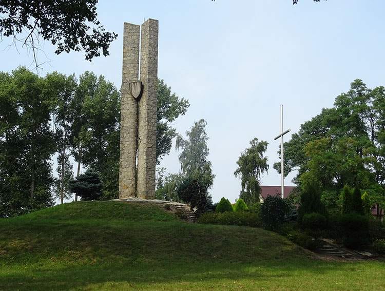 pomnik Płowce atrakcje bitwa pod Płowcami historia Krzyżacy
