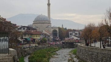 meczet Sinana Paszy Prizren Kosowo zabytki atrakcje islam rzeka Bistrica