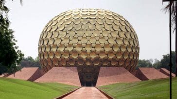 Matrimandir ciekawostki Auroville Tamil Nandu Indie