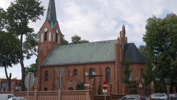 kościół Debrzno ciekawostki zabytki atrakcje