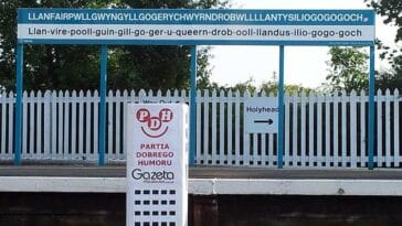 Llanfairpwll Walia ciekawostki Wesoły Wieżowiec