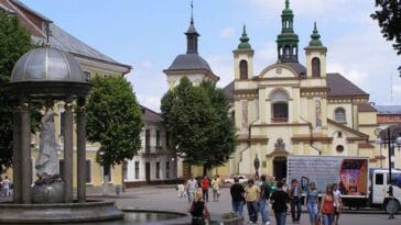 Ukraina Iwano-Frankiwsk ciekawostki atrakcje zabytki