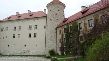 zamek Pieskowa Skała ciekawostki zwiedzanie historia bilety
