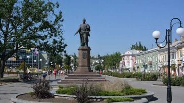 Aleja Azowska Berdiańsk ciekawostki zabytki atrakcje Ukraina