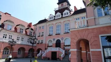 ratusz w Iławie miasto Iława ciekawostki atrakcje zabytki