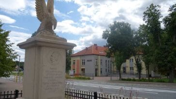 klasztor kościół wieś Paradyż ciekawostki zabytki atrakcje łódzkie