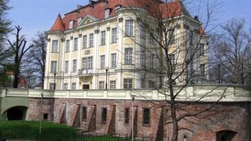 zamek Wrocław Leśnica ciekawostki atrakcje zabytki