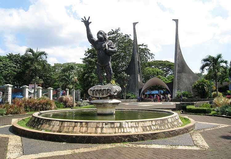 Ragugan Jakarta Indonezja ogrody zoologiczne ciekawostki historia